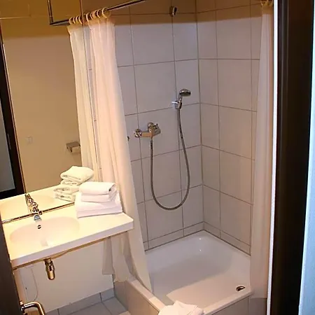Ak 1 Hotel Ducherow